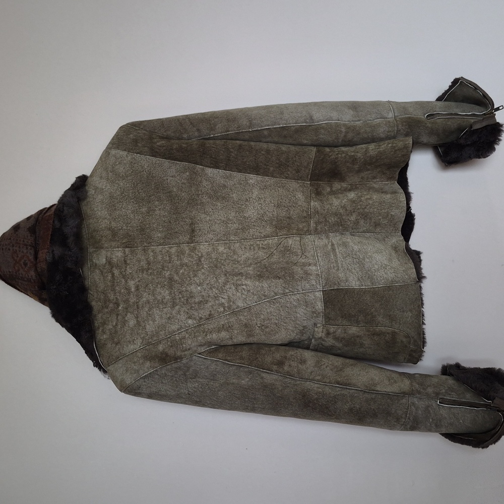Real Shearling Jacket - Picture 3 of 8